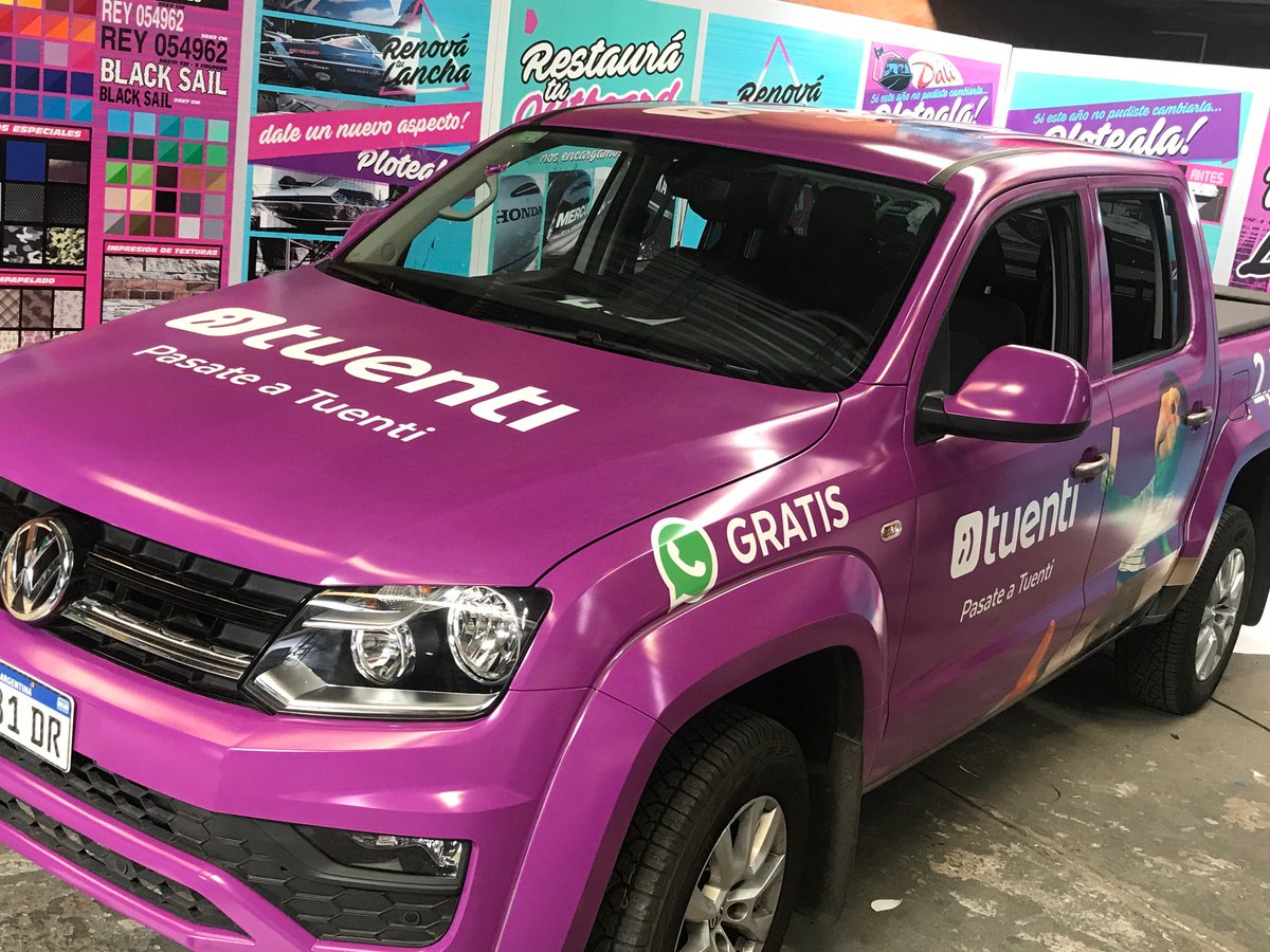 Martes de Ploteado de 2 Camionetas "Tuenti". 
Entregadas y listas para salir a la calle !!! :-) 
Ploteo Completo de impresion ! !

#graficavehicular #graficadali #ahora #plotealoengraficadali