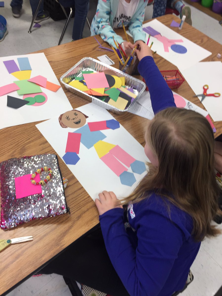 TeachLim's tweet photo. Shape robots. #ilovegeometry #learningwithart #creativestudents https://t.co/7GYXDbDbBH