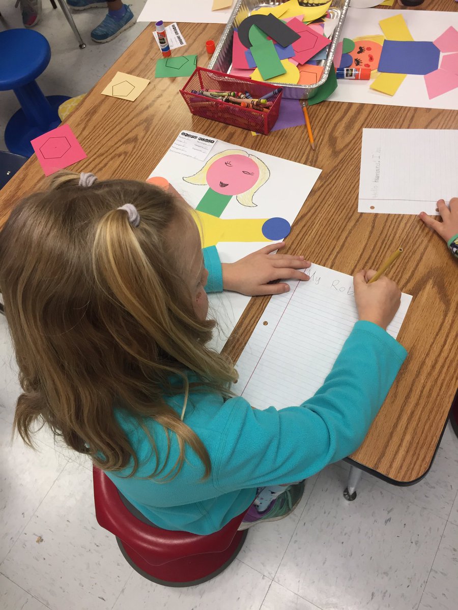 TeachLim's tweet photo. Shape robots. #ilovegeometry #learningwithart #creativestudents https://t.co/7GYXDbDbBH