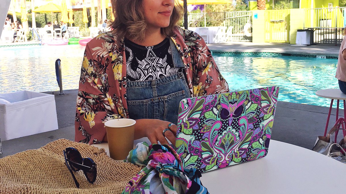 gelaskins1's tweet photo. Having a time at #altsummit ❤️ https://t.co/M7xGOsg9zN