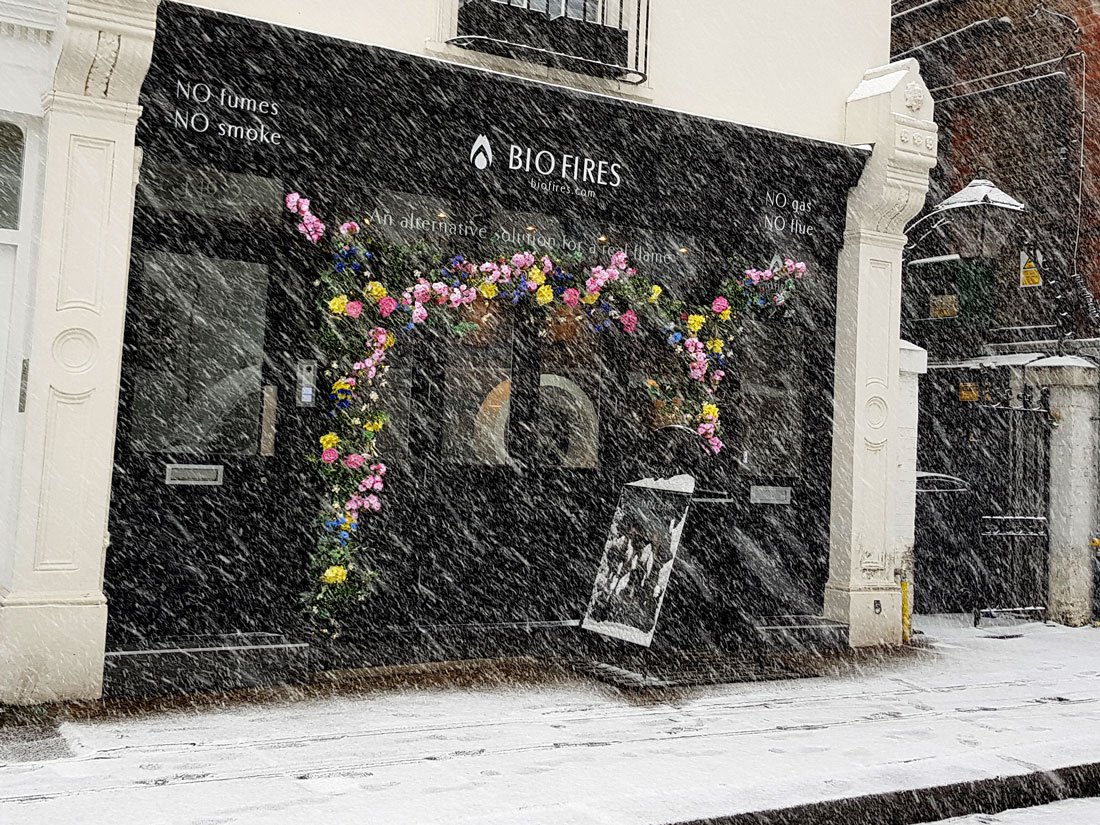 GelFireplaces's tweet photo. Weβve been getting our #shop ready for spring here in #Kensington but it looks like we might just get snowed in before that! Stay warm, everyone. βοΈβοΈπ₯
#snowday #uksnow #winterorspring #london #fireplace #biofires https://t.co/gqKecmteua