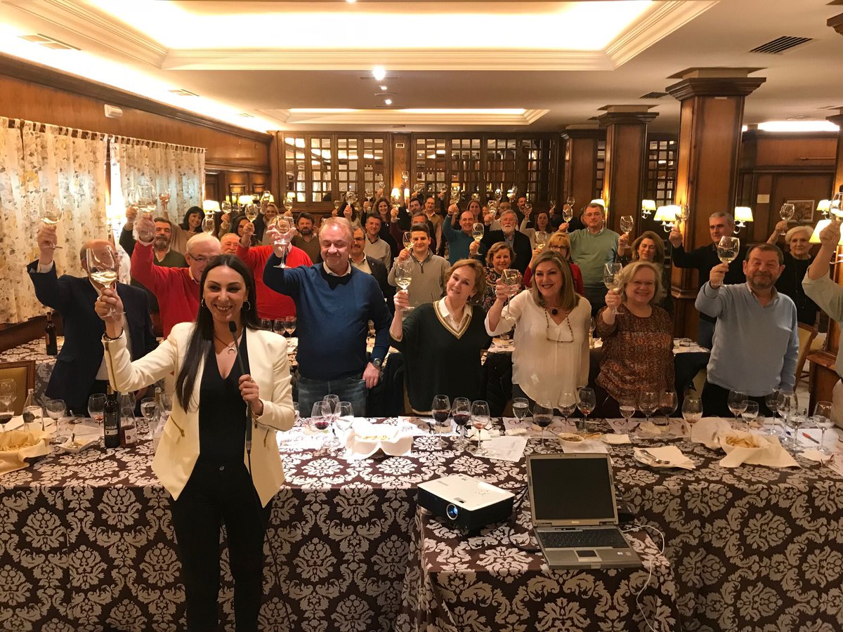 SrdeBadajoz's tweet photo. Gran afluencia de público y un servicio impecable, volveremos! https://t.co/jNswXY53UN