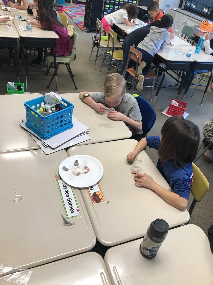 MrsBell2ndGr's tweet photo. These geologists began studying pebbles, sand, and silt today. Who knew rocks could be so fascinating? #asd4all https://t.co/H853G6F1fE