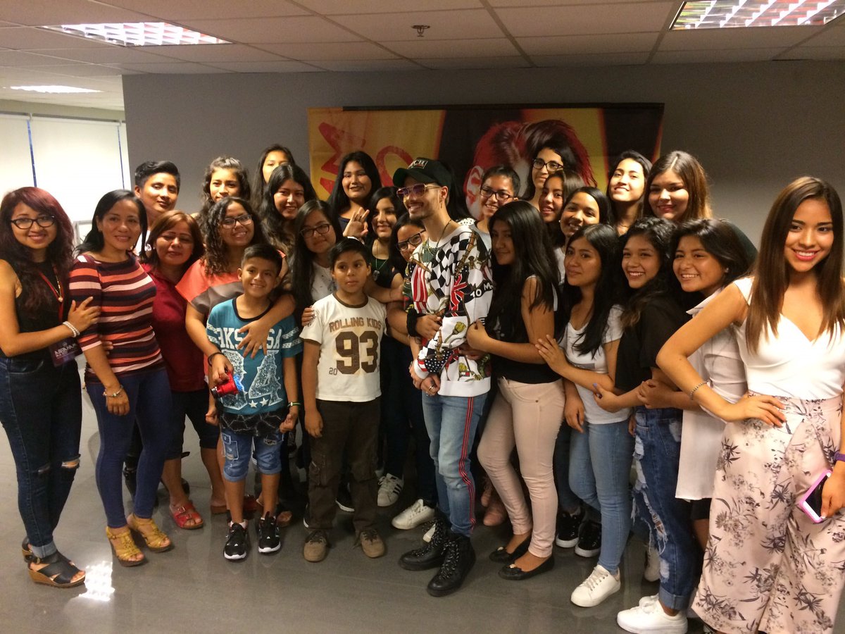 sonymusicperu's tweet photo. ¡Ayer fue una noche que las #Aabrahamers no olvidarán! @AbrahamMateo https://t.co/aiPVhiAAsx