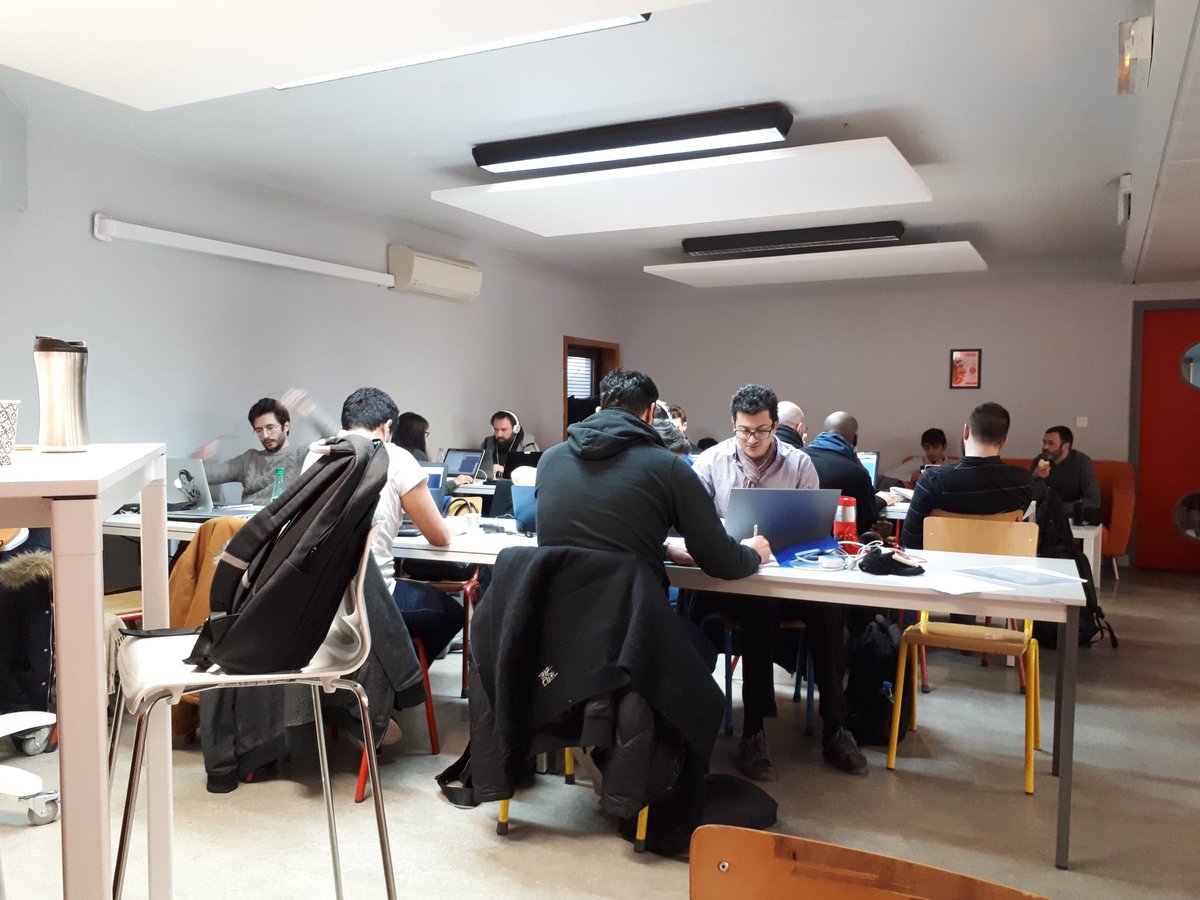 Coding_Academy's tweet image. {#CodingOfTheDay} Au programme aujourd’hui, Deuxième journée SQL ainsi qu’une introduction aux index et clefs primaires et étrangères. #CodeAndGo