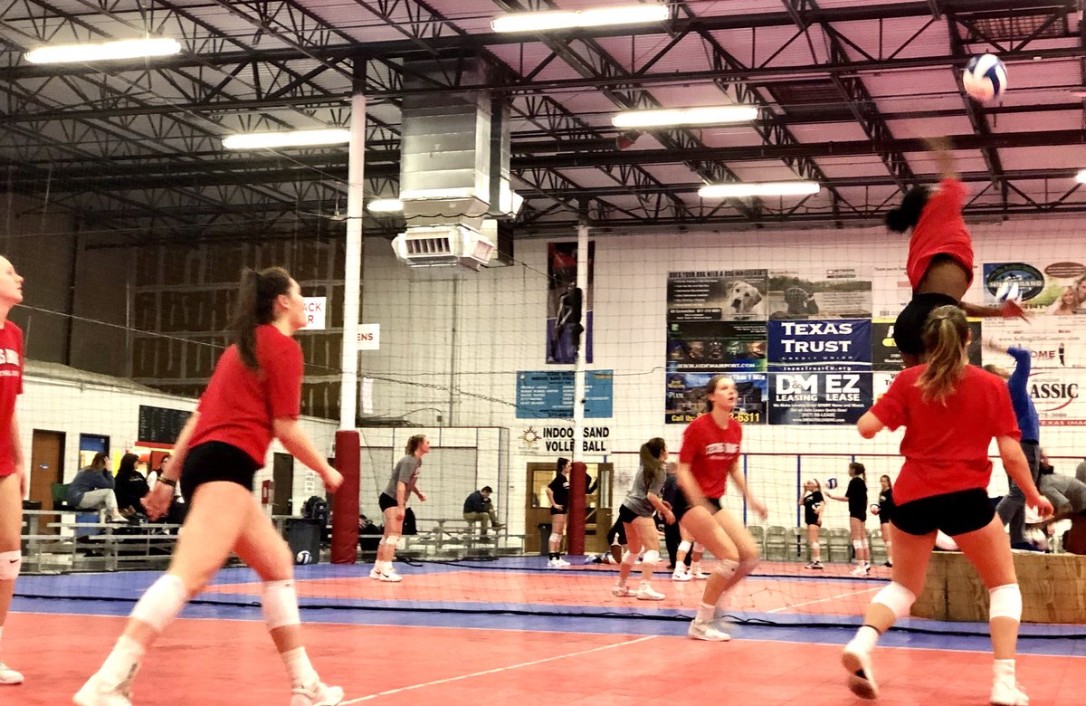 TXImg16ASICSBlk's tweet image. Back in the gym last night working hard in preparation for the Tour of Texas Finals this weekend! #touroftexas #volleyball #ImageSTRONG