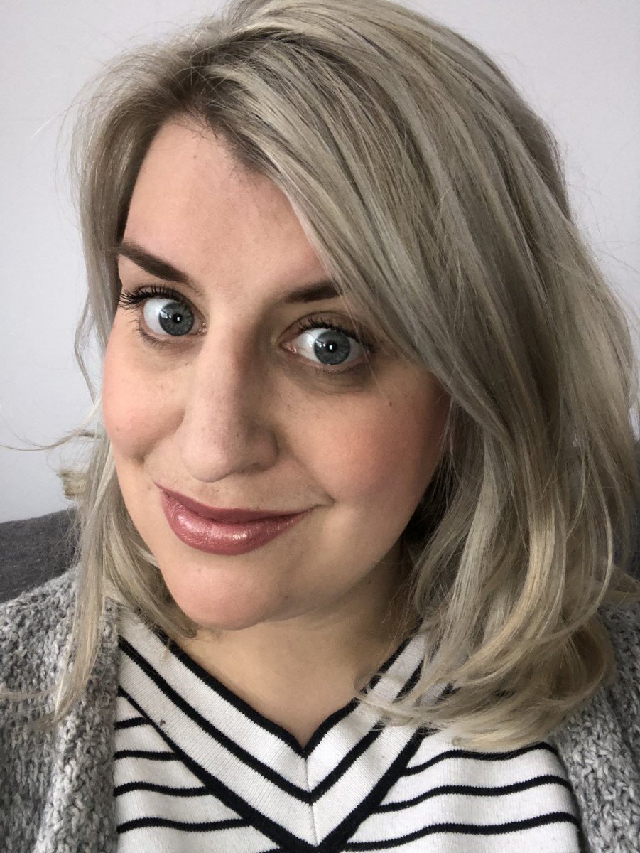 Emmajoyblog's tweet photo. New hair, don't care!
New blog post also, today's a good day! https://t.co/rS1hsj73Mx
#blogger #mentalhealth #mentalhealthawareness #dailystruggles #depression #anxiety https://t.co/eAho8butIH
