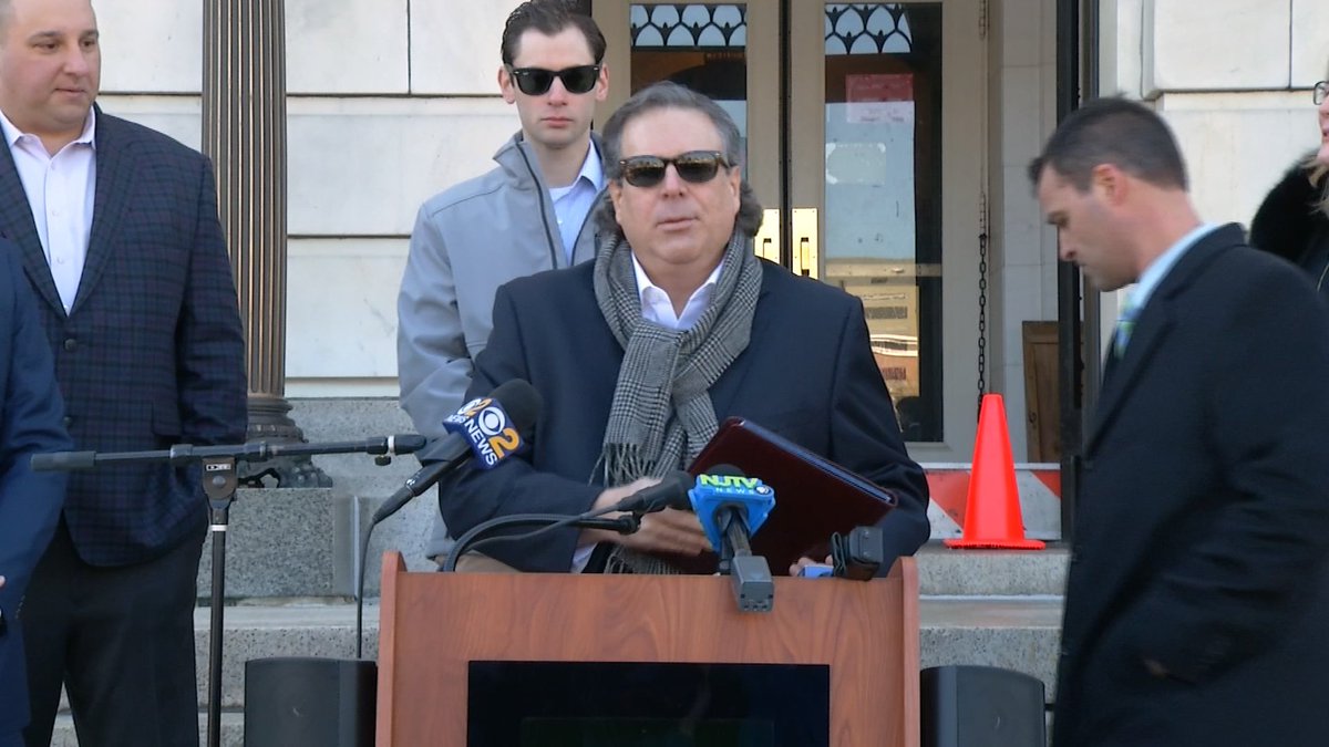 Lawsuit: #BergenCounty officials ignored gay cop’s harassment allegations @CruzNJTV reports bit.ly/2GPgmVU