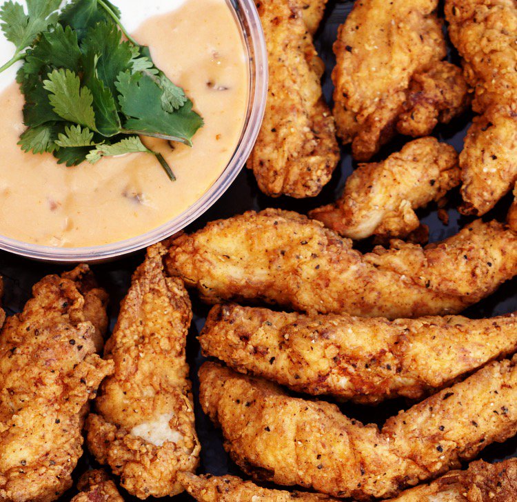 eatbirdcall's tweet photo. NOW CATERING! Menu link in bio. Bring birdcall to your next all-staff meeting that everyone’s delighted to attend. Call 720.361.2976 to order today. https://t.co/AXrh3K04B1