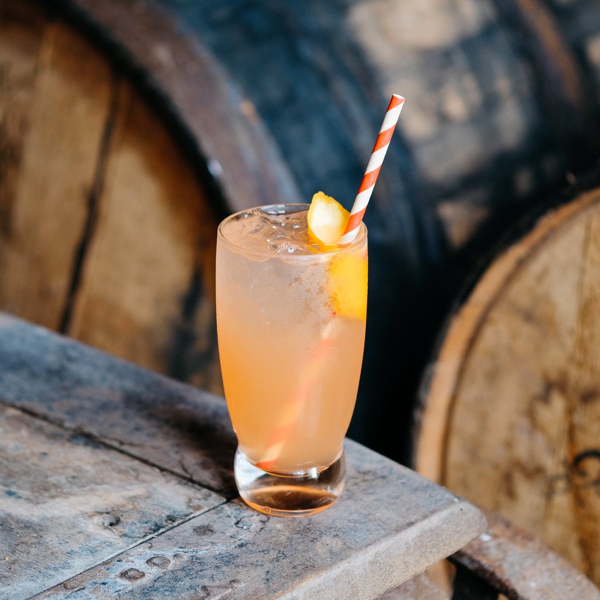 NewLibertyDist's tweet image. We're dreaming of warm weather with this light and delicious #Powderhorn Vodka drink.

Ruby Red
1½ oz Powderhorn Vodka (available at @artintheage!)
1½ oz Fresh Red Grapefruit Juice
¾ oz Honey Syrup