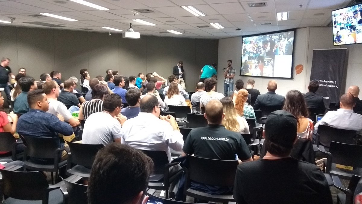 Magnator's tweet photo. Começando 16° Meetup #BotsBrasil #ChatbotBrasil https://t.co/hP9fv0vkPh