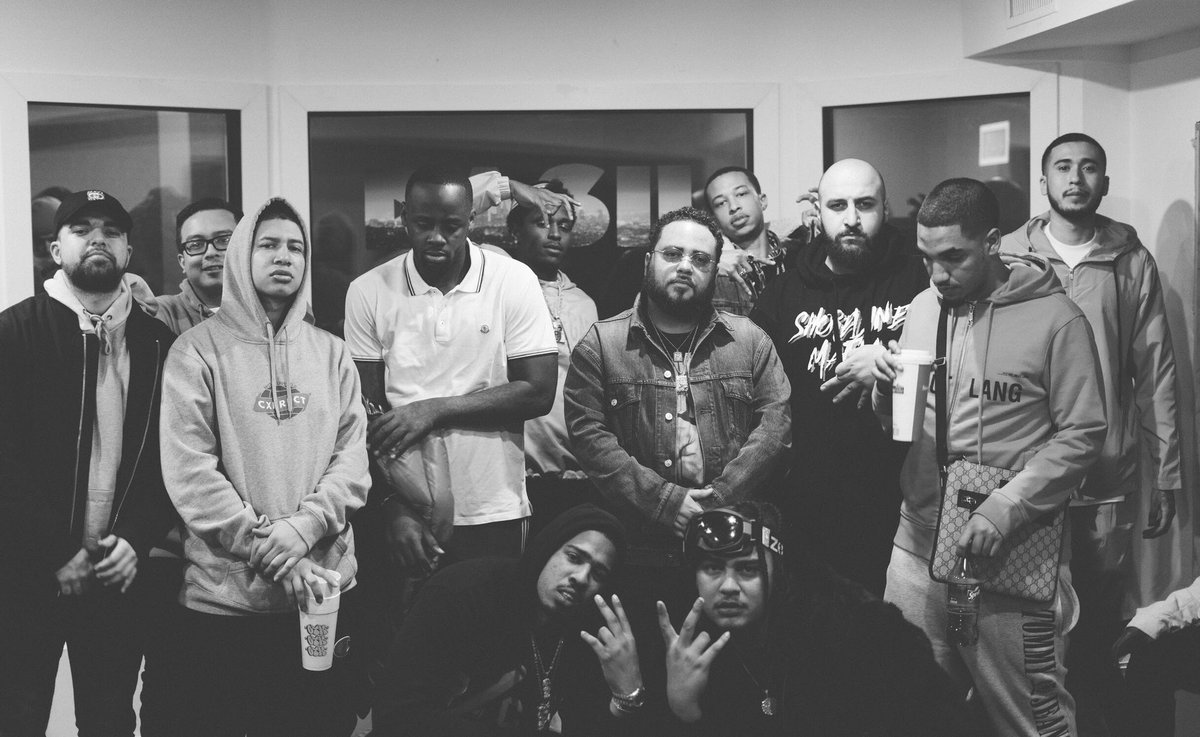RosecransMedia's tweet photo. Hang this in the MOMA. LA Hip Hop is in great hands. #RosecransAve #RBaron #ShorelineMafia #StincTeam https://t.co/kqBmBnyBNx