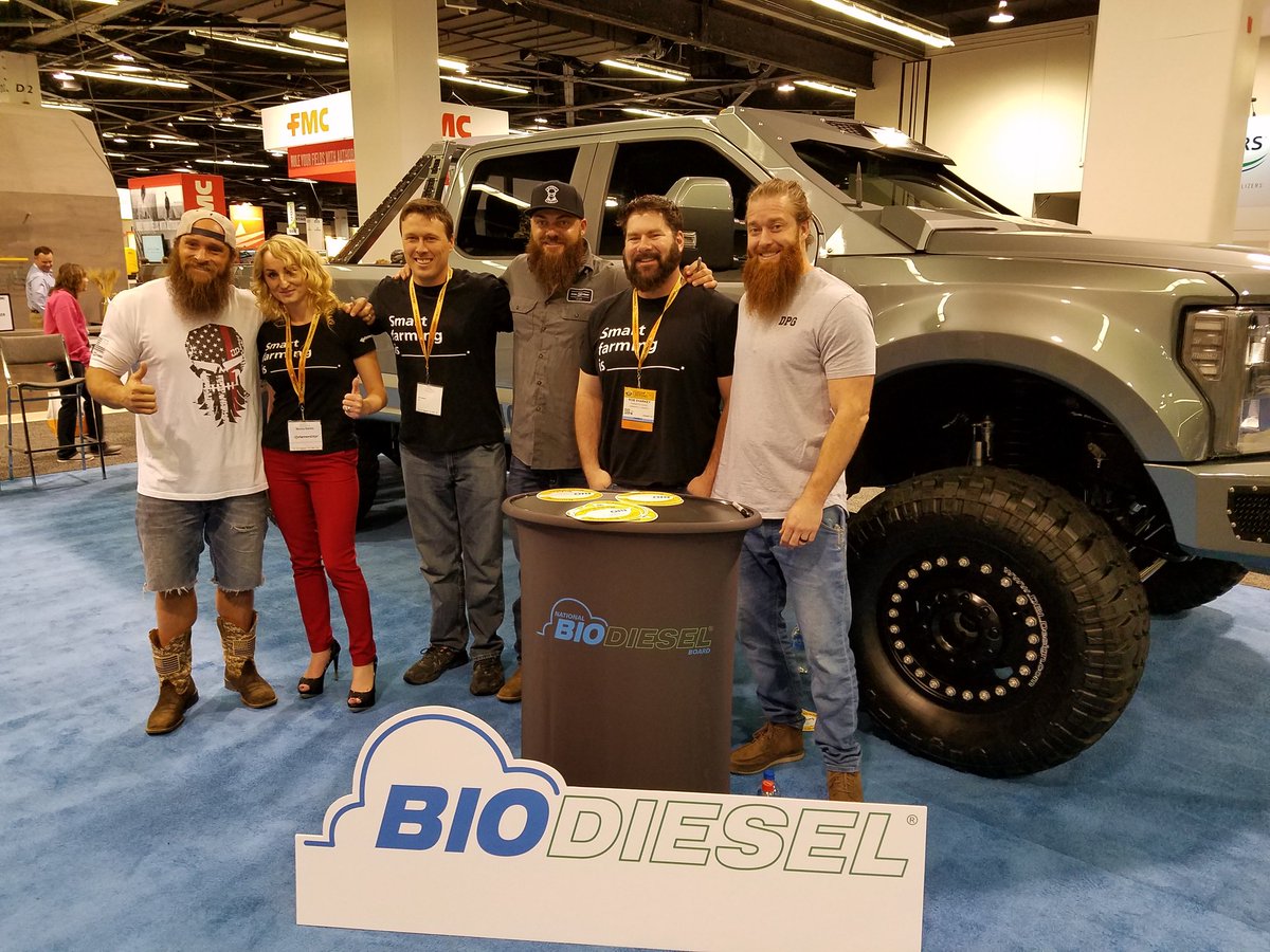 sf28430's tweet image. #smartfarmingis having a beard