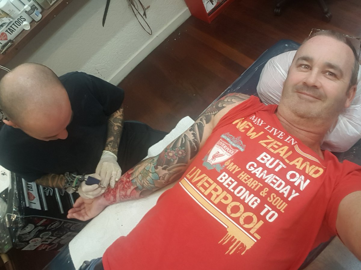 nrdstansfield's tweet photo. Turning a 3/4 sleeve into a full sleeve with Adam Craft #gettinginkdone https://t.co/6kAd70NScO