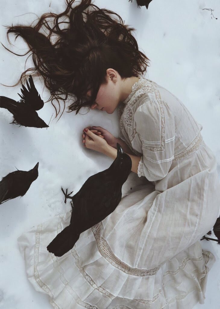 Gracefulphrase's tweet photo. Purity in death,
She struggles for her final breath.
Weakening of heart and limbs,
As innocence sacred light dims.
The raven guard forsakes this task
And painfully she breathes her last.

#DarkLines https://t.co/P3nDTXaXXl
