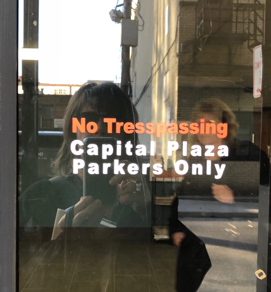 suzgold's tweet photo. Does it count if I’m only “trespassing”?
#editorbrain https://t.co/GwwdSFdtAQ