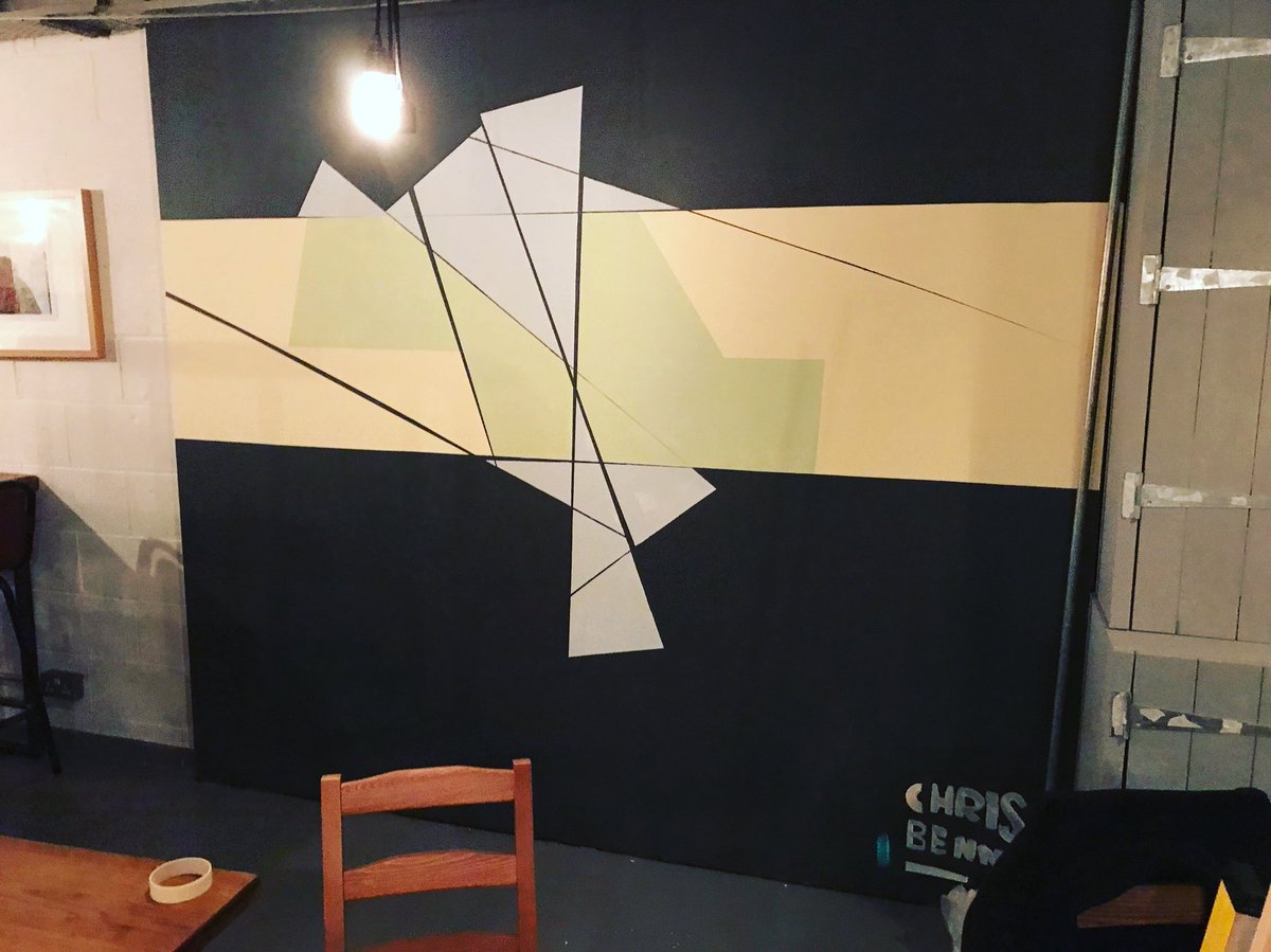 Just finished this mural for the refurbed <a href="/whitescafebar/">Whites Cafe Bar</a>. Changed the scruffy signature after I was given a pen rather than using a big fat brush 😂 They open tomorrow night and the place will be looking 👌 #getyourselfdown