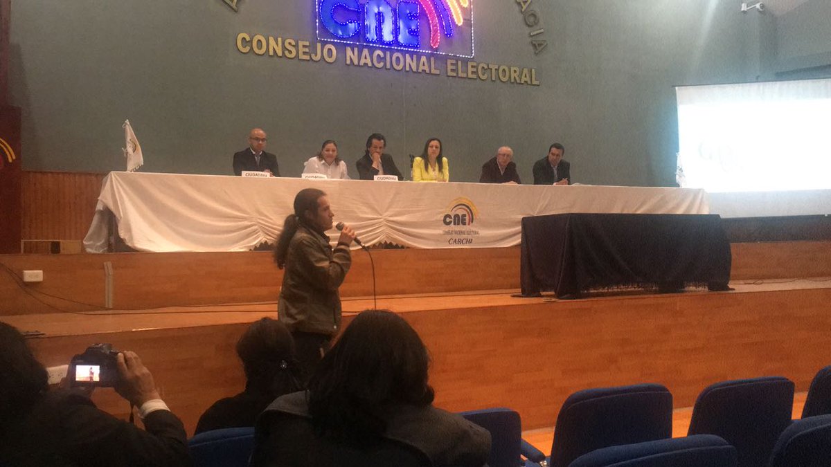 #Ciudadanía de #Tulcán  expone dificultades cotidianas por negligencia de <a href="/tulcanmunicipio/">Tierras Norteñas</a> en #AudienciaPública "Causas, Efectos y Soluciones al problema de desabastecimiento de agua potable en la ciudad de Tulcán.  CPCCS #Carchi  y #CoordinadoraPolíticadeMujeresCarchi.