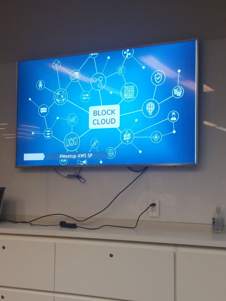 leandrosano's tweet image. Block Cloud - muito interessante! #awsmeetup #especialistafaz