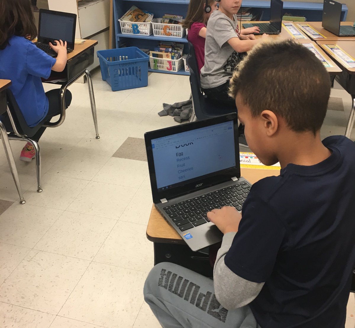 Backpack_Bear's tweet photo. The grade two'ers are learning to use google! We explored "Docs". The kiddos wrote their spelling words then learned how to share their doc with me! They are such fast learners! #EIPSteaches #jmw #backpackbearlearns https://t.co/K11W03OBy7