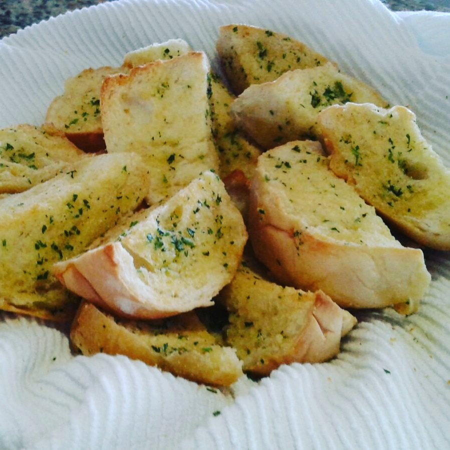 DIsBakeryCater's tweet photo. You will only find homemade garlic saltbread in Bim and the experience will be unforgettable. 🍞😋
#DelightfullyDelicious
#Barbados #chefsampson #food #foodie #homemadegarlicbread #garlicbread #Bajan #saltbread #garlic #yummy #delicious #nomnom #nofilter https://t.co/j5nBaQjLpo