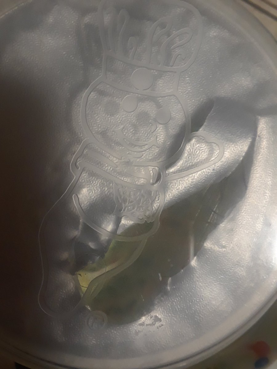 PerplexedLumen's tweet image. |: I'm advocating for the rights of LGBTQ frosting.

...I may be a little nice.
I'm slrry. #Equality