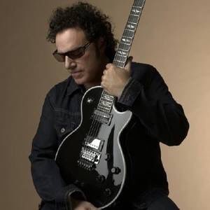 Happy birthday to the great Bay Area rocker Neal Schon. 64 years Feb 27th.        