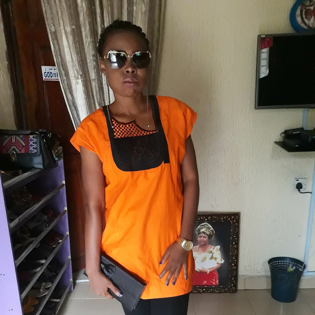 Bluv64586303 tweet picture