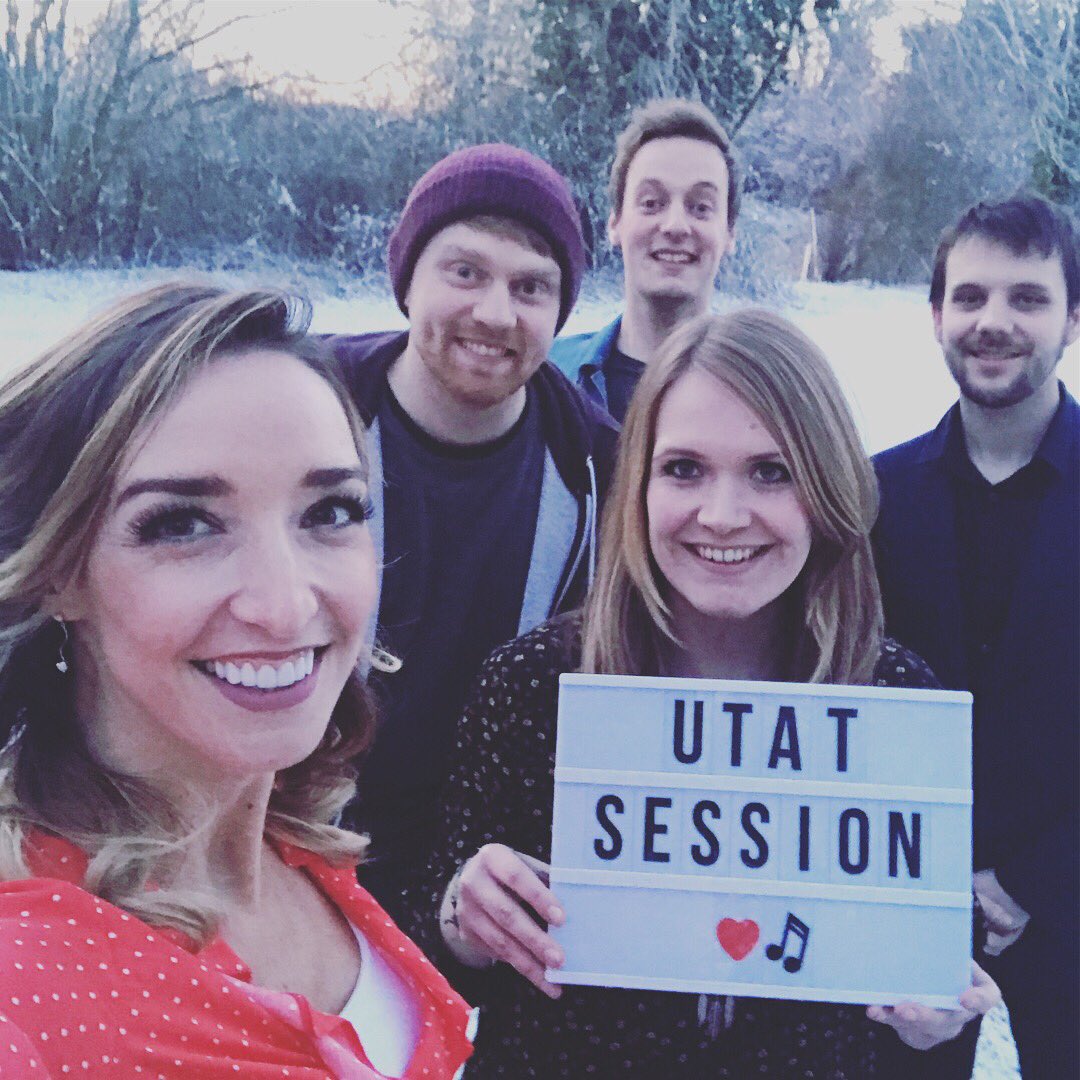 jennbostic's tweet image. Today was a snowy and spectacular! ❄️🍎🌳 #UnderTheAppleTree @MilesMH92 @WhisperingBobTV @WhisperingBob @BelindaLeeWebb @mc_lachlan @EddyWhiteMusic