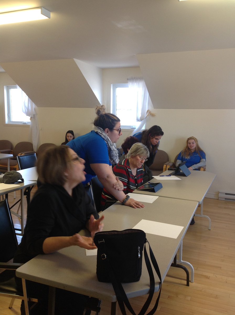 jcoulombe6's tweet photo. Deuxième groupe pour la formation iPadau loisirs de Berthier-sur-mer #cferb @iPadBrigade https://t.co/4BSbj2FNOB