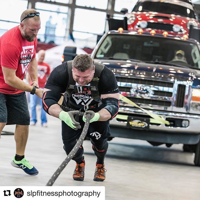 anarchy1strengt's tweet image. @anarchystrength athlete back in December doing the truck pull repping the @anarchystrength performance shorts photo credit to @slpfitnessphotography #pRepost p@slpfitnessphotography with @get_repost
・・・
#tb - A #beastmode series with @savickas_bigz … ift.tt/2Co9CAd