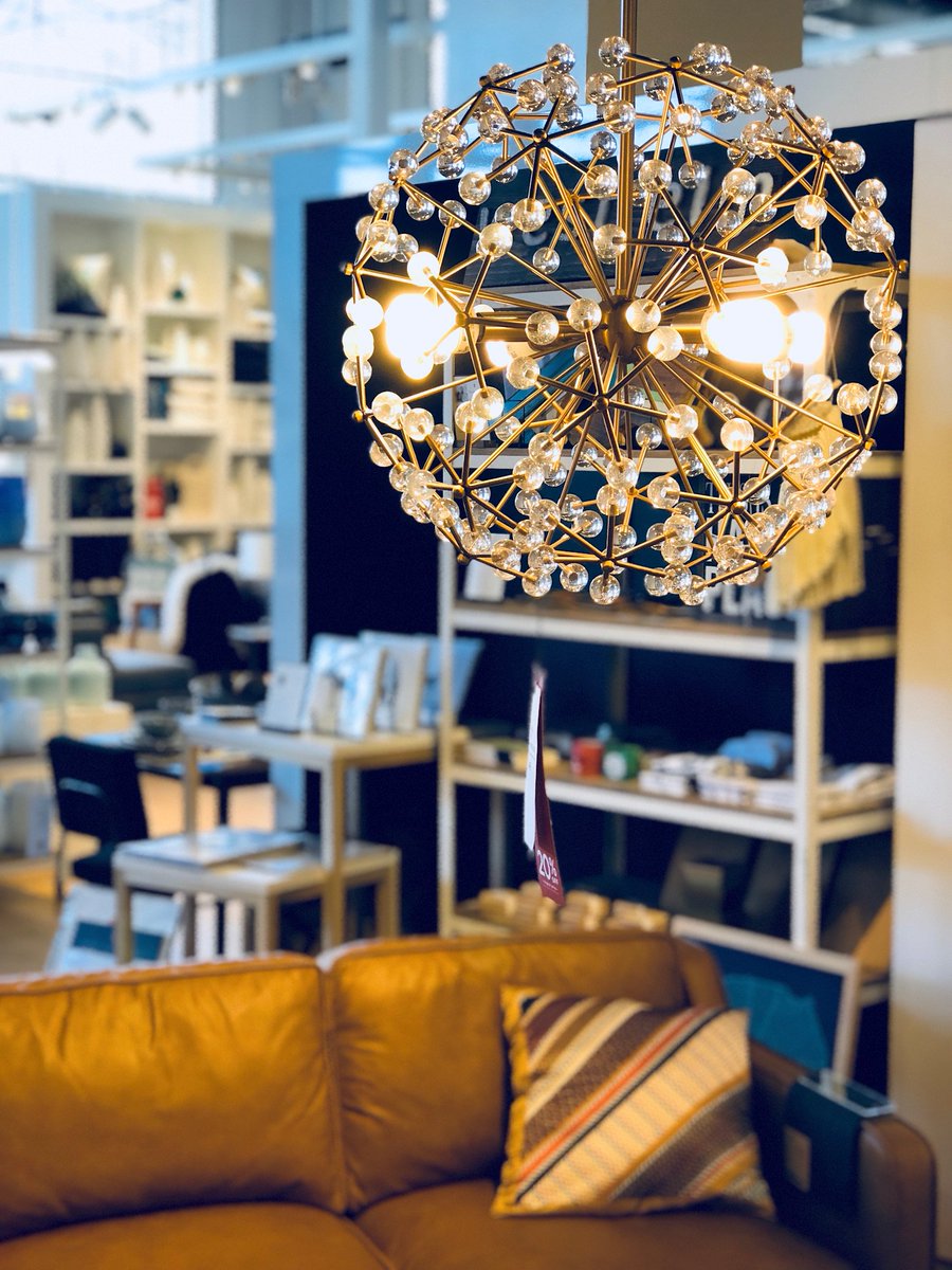 mockingbirdsta's tweet image. Cozying up at @westelmdallas today. #gloomydays #lettherebelight #dallasdesign
