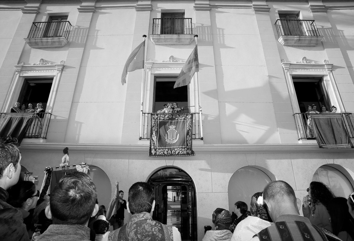 AytoMoncada's tweet photo. @AytoMoncada Cridà i Exaltació de les Falleres Majors de #Moncada #Falles2018 #Fallas2018 https://t.co/K2Y2zz5Fgz