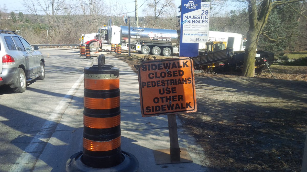 yorkurbanist's tweet photo. What other #sidewalk @marilyniafrate @mbmayor . There is none!   Hard to be #pedestrians in @KleinburgON @VaughanBUG @SustainVaughan @TimsterKelly https://t.co/XgpWNE7dGK
