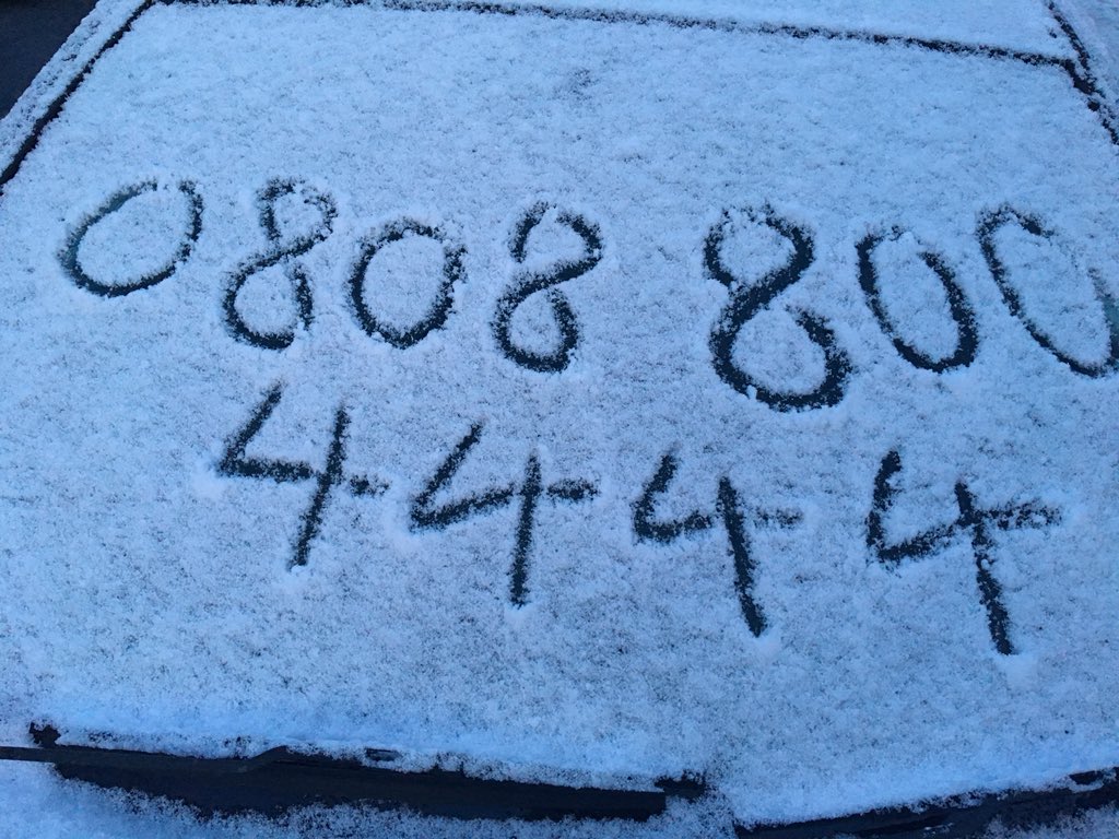If you see somebody sleeping rough tonight please call <a href="/Shelter/">Shelter</a> ‘s emergency hotline as seen in this pic🙏
#uksnow