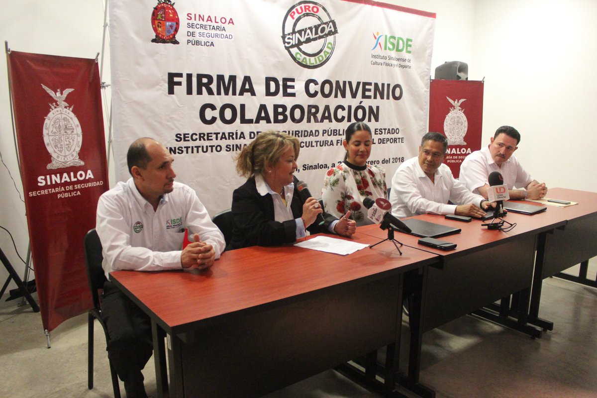 ISDEGob's tweet photo. El Instituto Sinaloense de Cultura Física y el Deporte​ importante firma de convenio en colaboración con la Secretaría de Seguridad Pública. La Directora General del #ISDE Paola Moncayo​ junto al Gral. de Bgda D.E.M Genaro Robles Casillas encabezaron el evento. https://t.co/eiKDx65at6