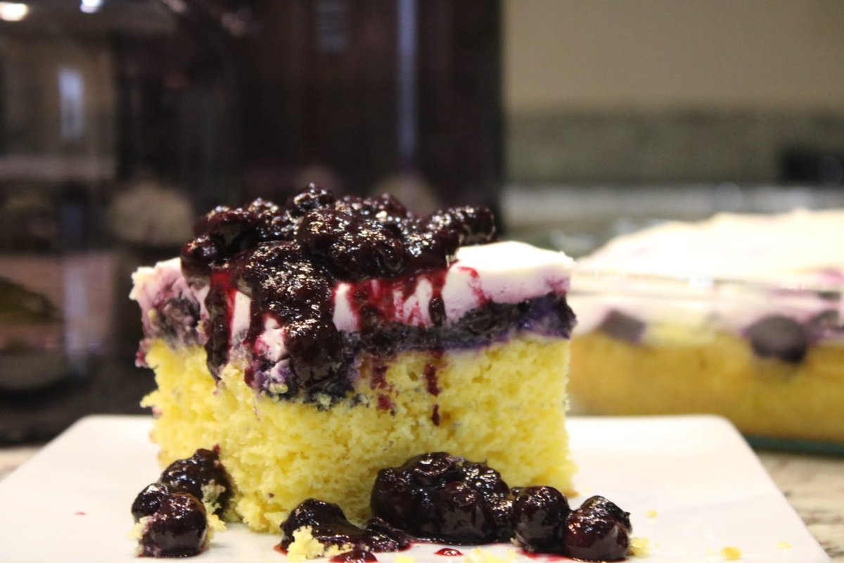 EntreesByLA's tweet photo. Spring inspired #dessert!! Luscious #Lemon #blueberry #cake!!! Easy blueberry sauce topped with a #creamcheese frosting! Refreshing and #delicious!! #recipe #Foodie #Foodblogger #baking @entreesbyla https://t.co/K8b4XgD5aH