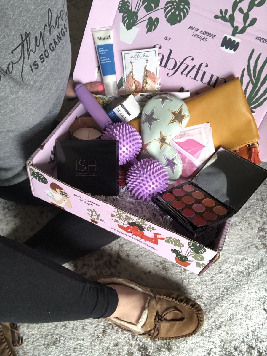 theashmoresblog's tweet image. This @FabFitFun box did not disappoint!! You can save $10 using my code BA10!!!!! 

#fabfitfunpartner #fabfitfun #ad #momblogger #beauty #bloggerswanted #bloggerrequest