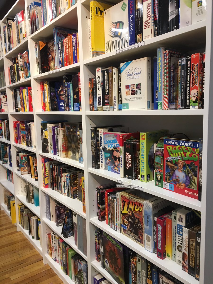 kelsbradfield's tweet photo. Nostalgia level at an all time high @THEMUSEUM #AltCon2018 https://t.co/Kpe6tfGLuu