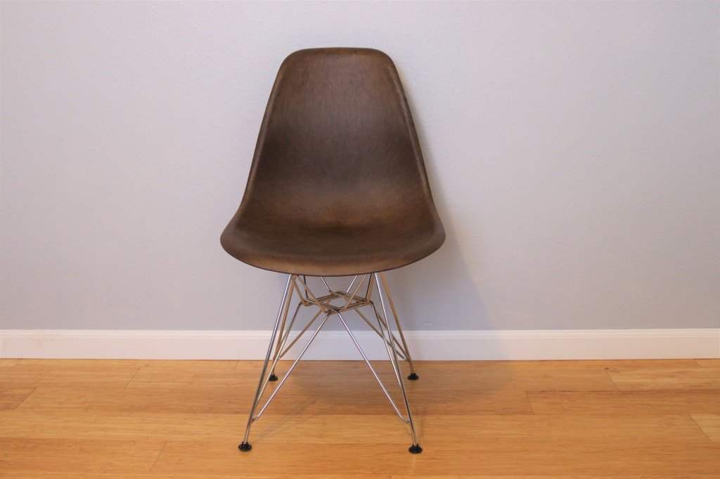 C12_XL's tweet photo. Lignin Chair – Day 8 https://t.co/4UI0zGwLCK https://t.co/mZs0JfvNZI