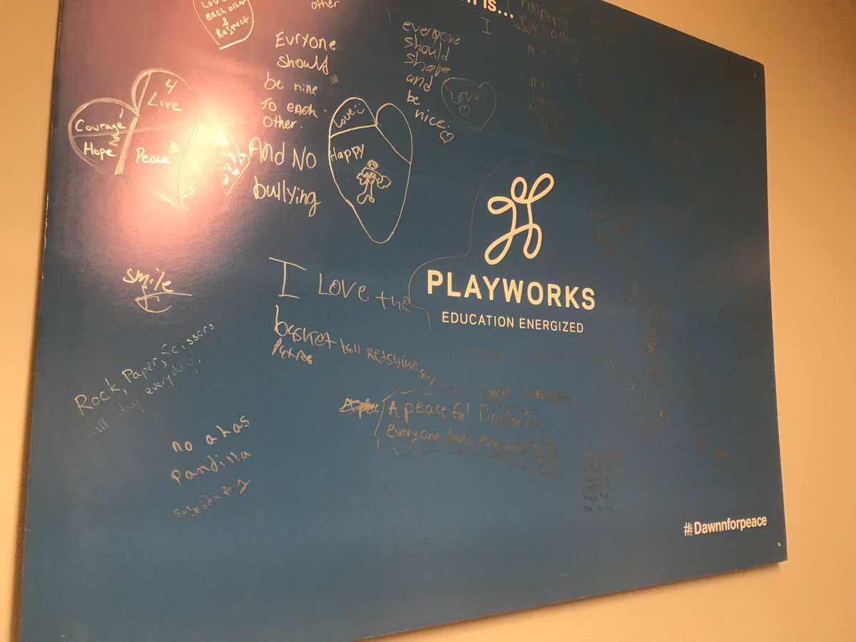 CoachJonGay's tweet photo. Always #inspirational to see the @HighlandStreet #LightofDawnn Award recipients. Dawnn was an awesome @PlayworksNewEng #Coach @BostonSchools #HenniganSchool #PlayOn #Dawnnforpeace https://t.co/dcaSZd3mhC