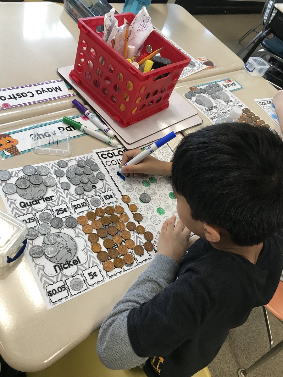 MrsBell2ndGr's tweet photo. Identifyinf coins is the first step in counting money. 💰💰💰 https://t.co/dxAAEWJWMH