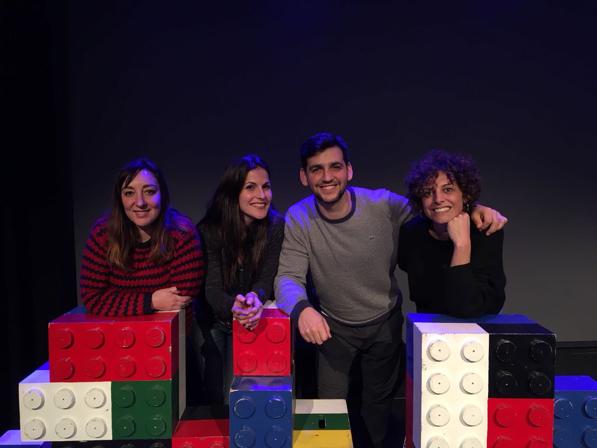 CARAMALA (@teatrocaramala) on Twitter photo ¡Queremos que las risas lleguen a todas las casas! Así que... en la madrugada del viernes al sábado, podéis escuchar más sobre nosotras y #LaHoraFeliz en <a href="/LaSalaRNE/">La Sala (RNE)</a> de la mano de <a href="/frnperea/">Fran Perea 🇪🇸</a>. Antes, como sabéis, os esperamos en los <a href="/TeatrosLuchana/">Teatros Luchana</a> a las 22.15. ¡Queremos que las risas lleguen a todas las casas! Así que... en la madrugada del viernes al sábado, podéis escuchar más sobre nosotras y #LaHoraFeliz en <a href="/LaSalaRNE/">La Sala (RNE)</a> de la mano de <a href="/frnperea/">Fran Perea 🇪🇸</a>. Antes, como sabéis, os esperamos en los <a href="/TeatrosLuchana/">Teatros Luchana</a> a las 22.15.