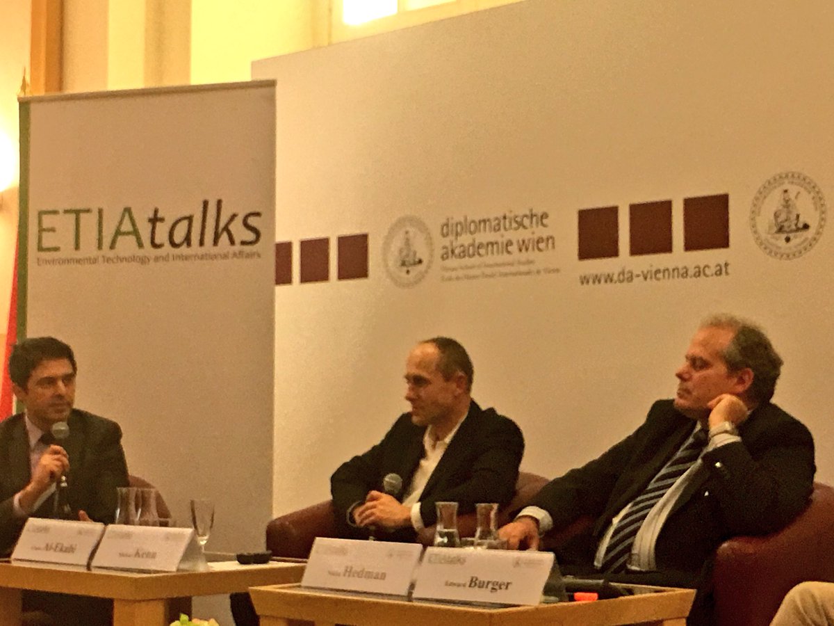 ETIAtalks's tweet photo. “#Radiation destroys machinery” M Kenn @DA_vienna @ETIAtalks https://t.co/DVtvt9ley3