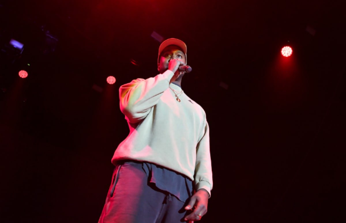 theGiist's tweet photo. Kanye West is Wrapping New York in YEEZY Season 6: Completely here for it, Ye. Those turnstiles are litty. The post Kanye West is Wrapping New York in YEEZY Season 6 appeared first on GIIST. https://t.co/5njqLY4haW https://t.co/QYiTzkb0wN