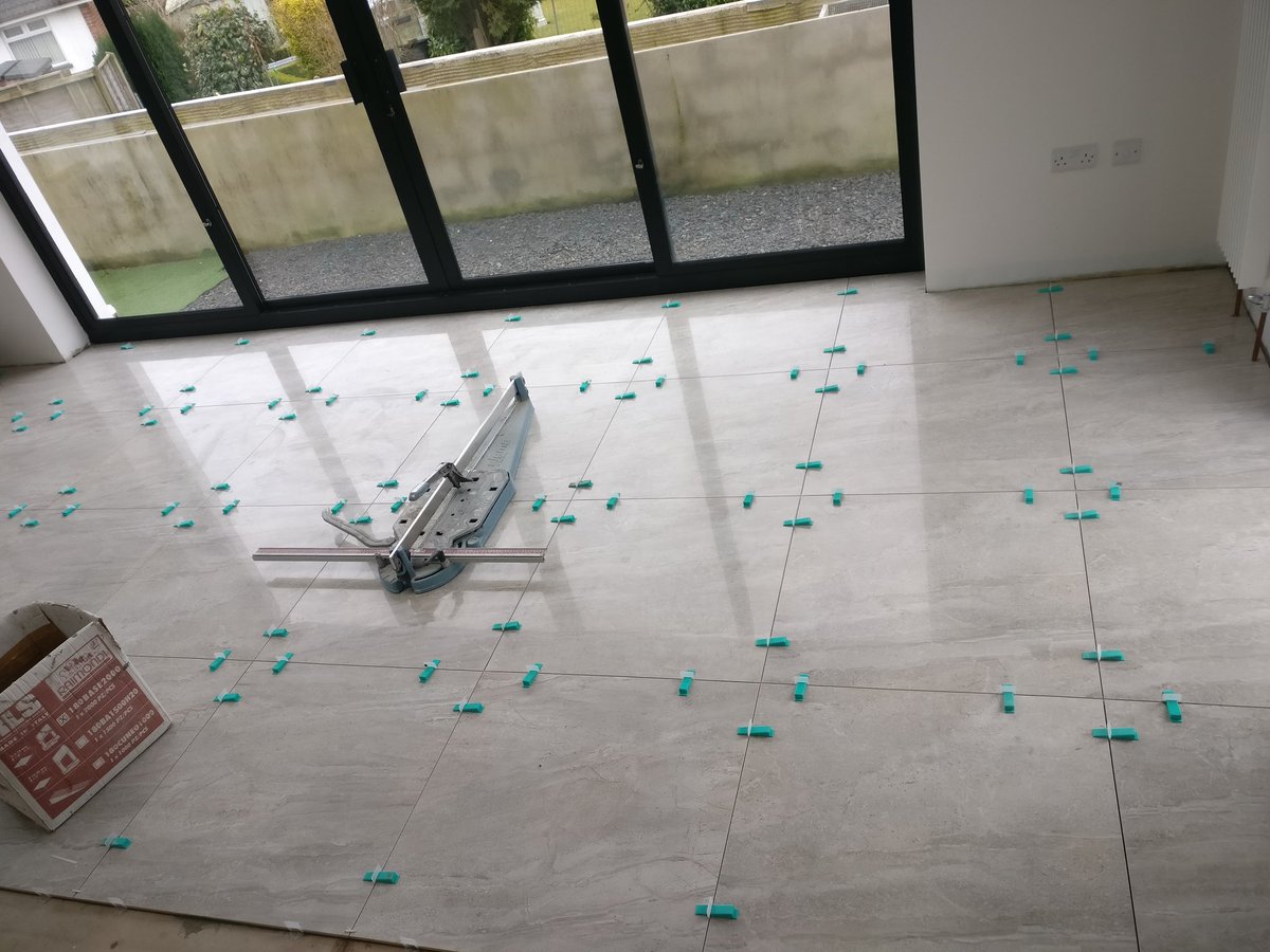 TileNStyle1's tweet photo. 800x800's going down lovely https://t.co/GZ7K0QgBYl