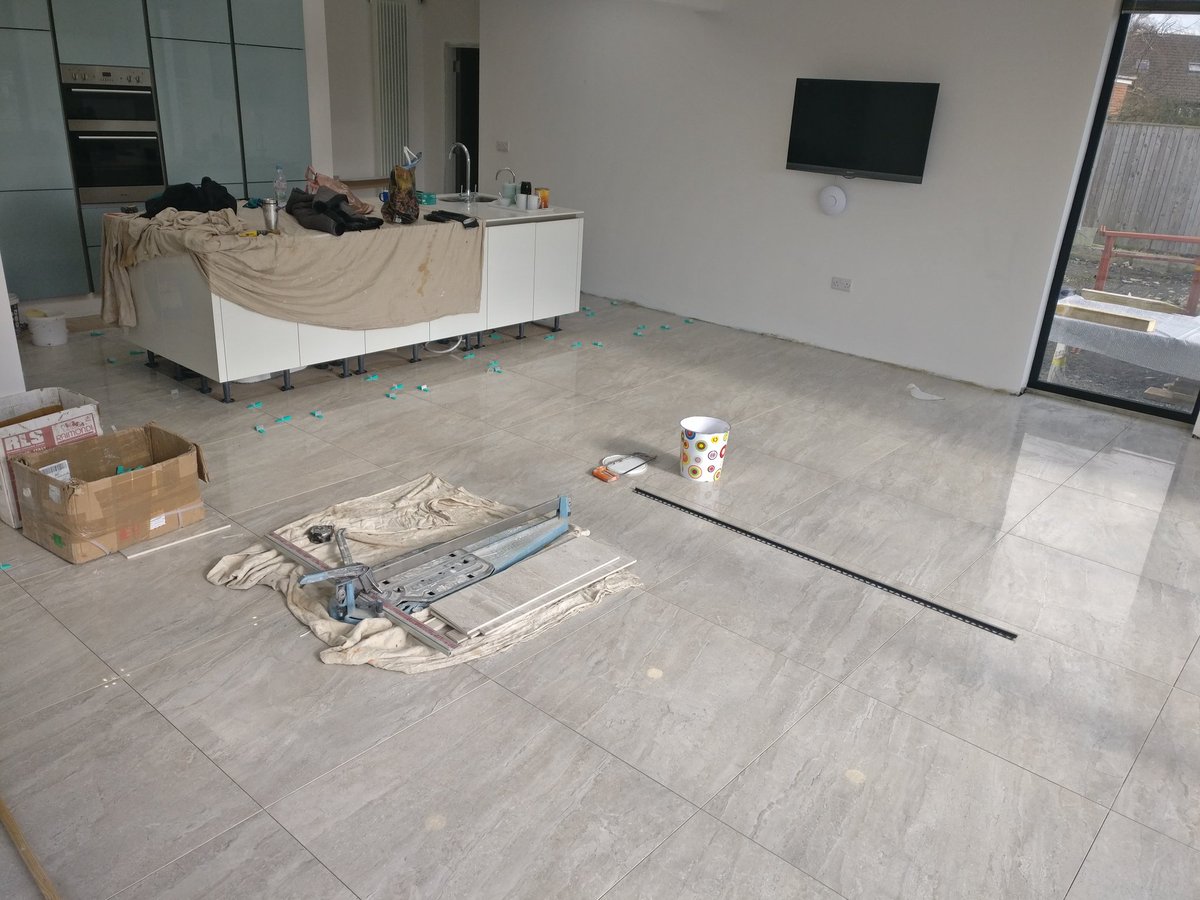 TileNStyle1's tweet photo. 800x800's going down lovely https://t.co/GZ7K0QgBYl