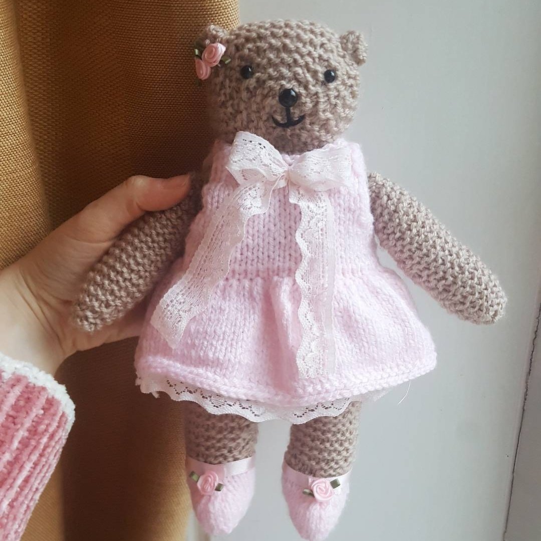 HansMakes's tweet photo. A new and improved bear 😍 #knitting #Bears #teddybears #handmade #handcrafted #design #sewing https://t.co/IrGGp1AMGF