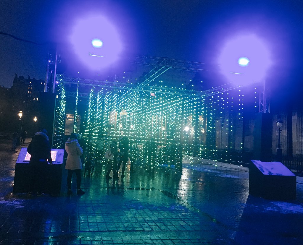 Day trip to Edinburgh for a Project Review. Late return gives us the chance to catch part of the #EdinburghLumen Festival!