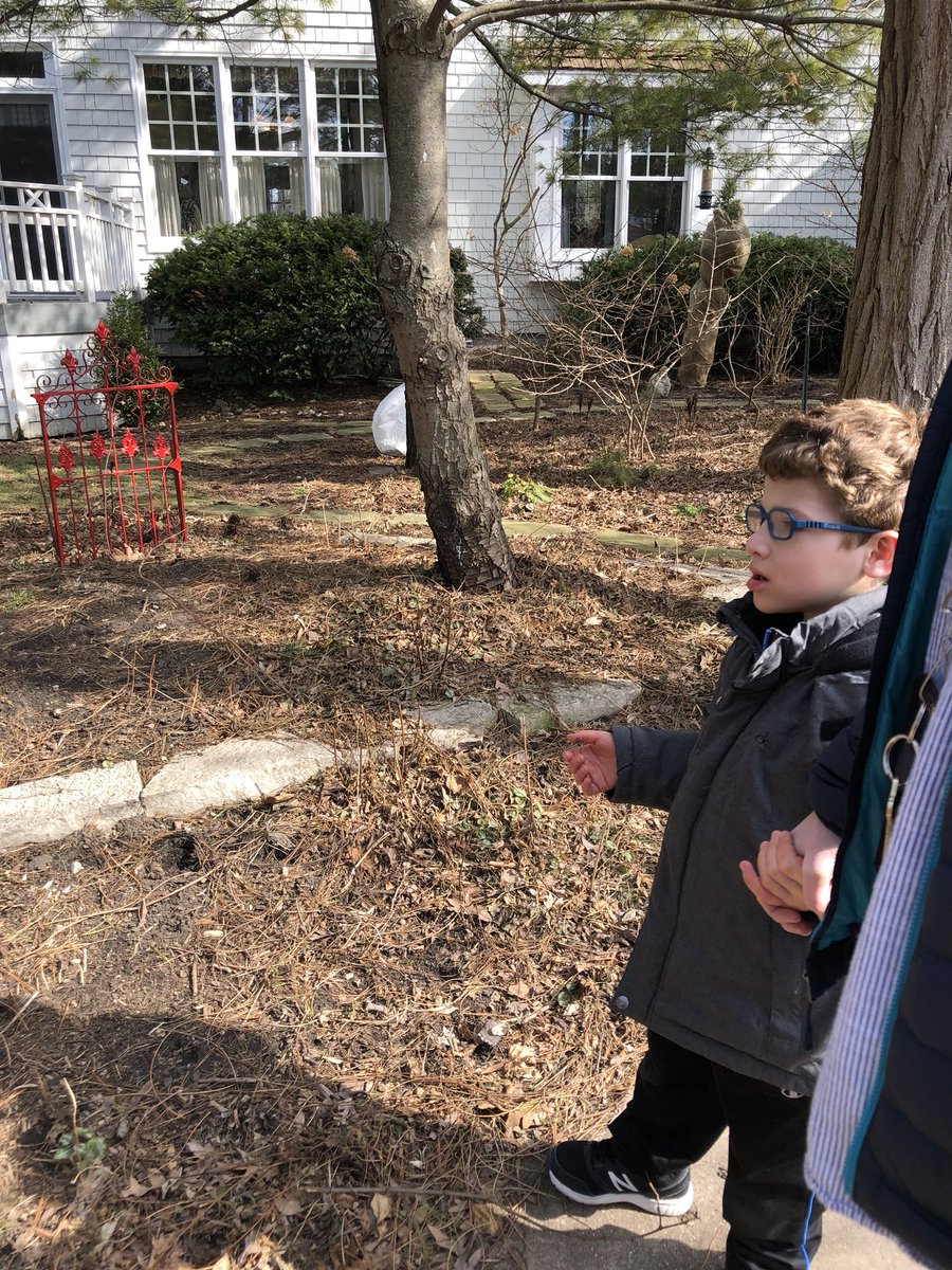 TyraJambois's tweet photo. Enjoying the ☀️ on a safety walk #raviniarocks https://t.co/kdcnIbxS2Z